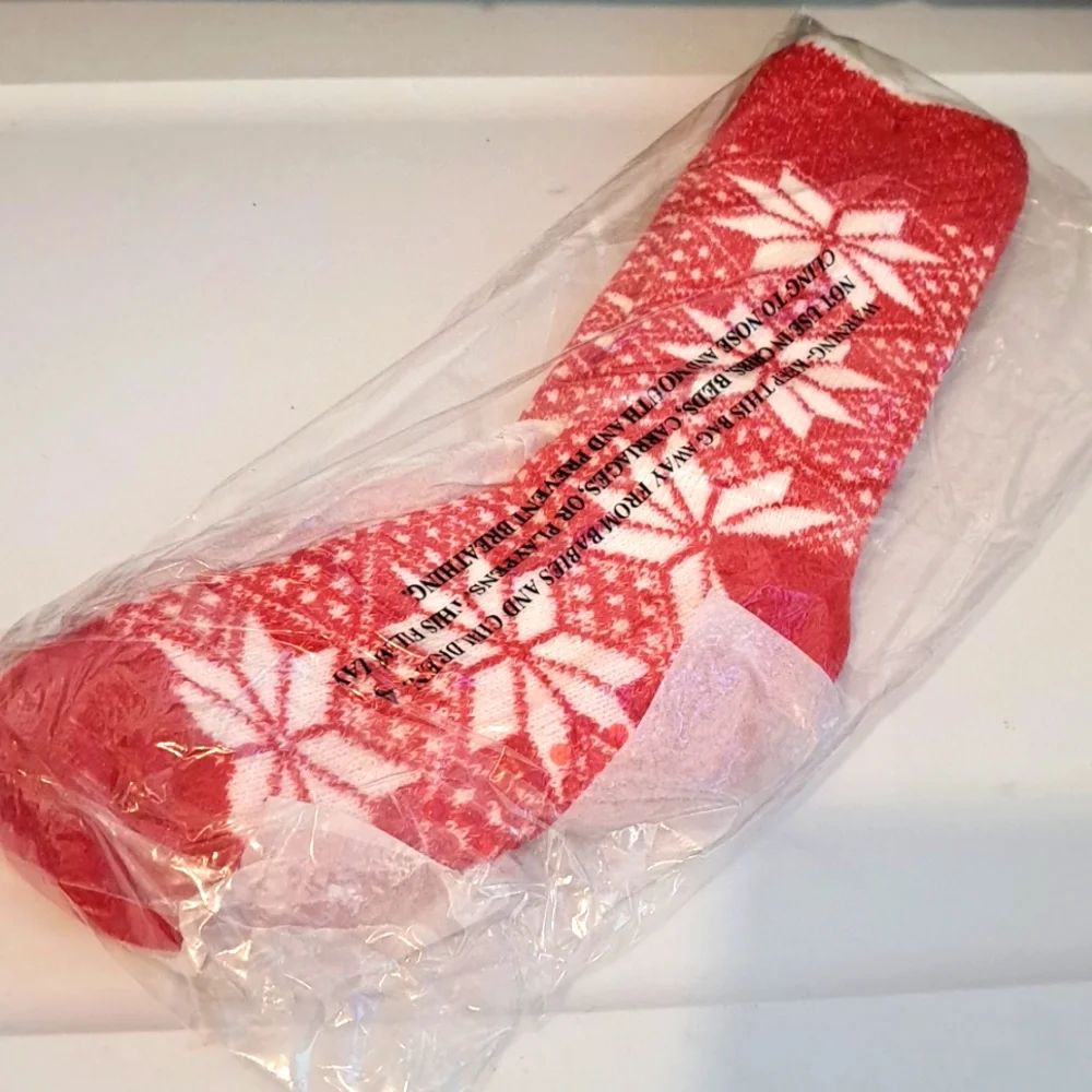 Cuddl Duds Christmas Snowflake Cozy Lined Lounge Slipper Socks, Haute Red